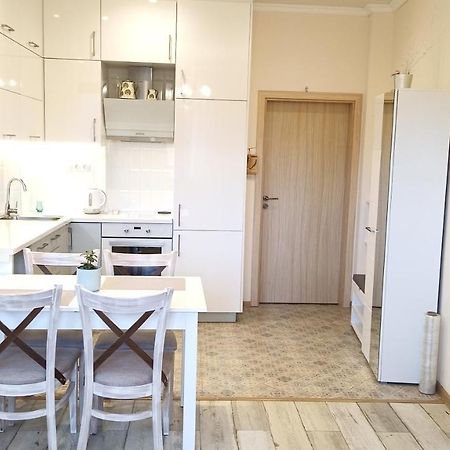 וארנה Sea Garden Apartment מראה חיצוני תמונה