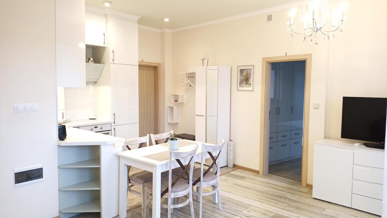 וארנה Sea Garden Apartment מראה חיצוני תמונה