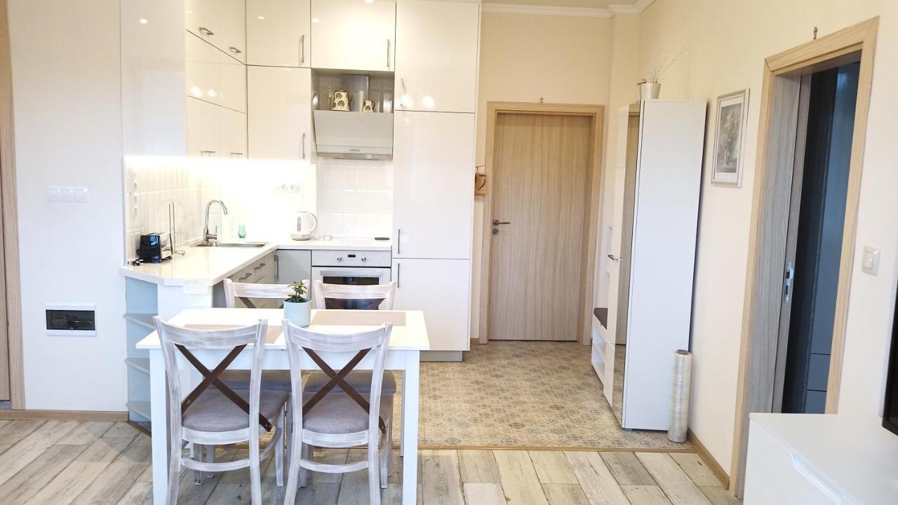 וארנה Sea Garden Apartment מראה חיצוני תמונה